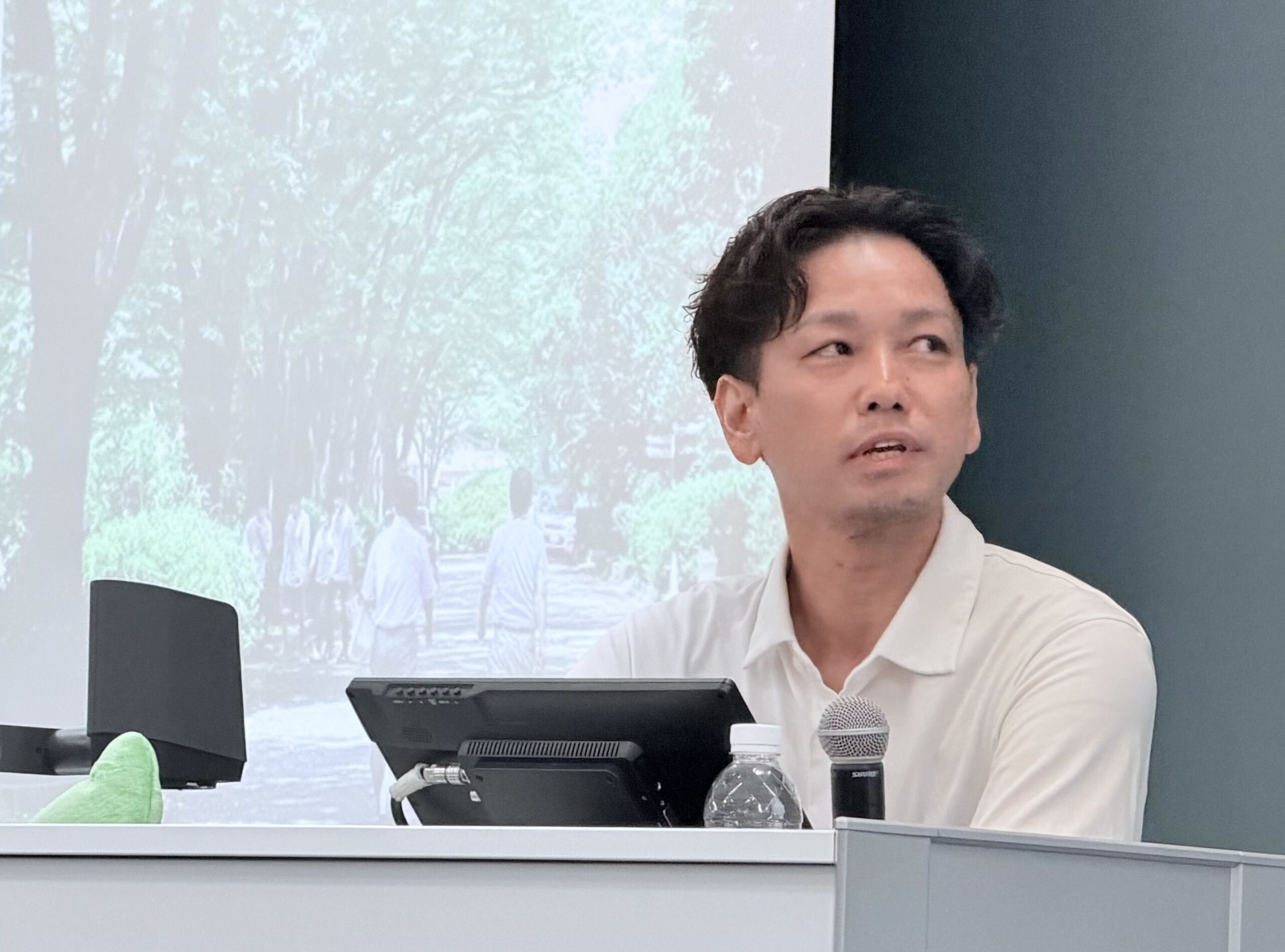 講演する川上氏
